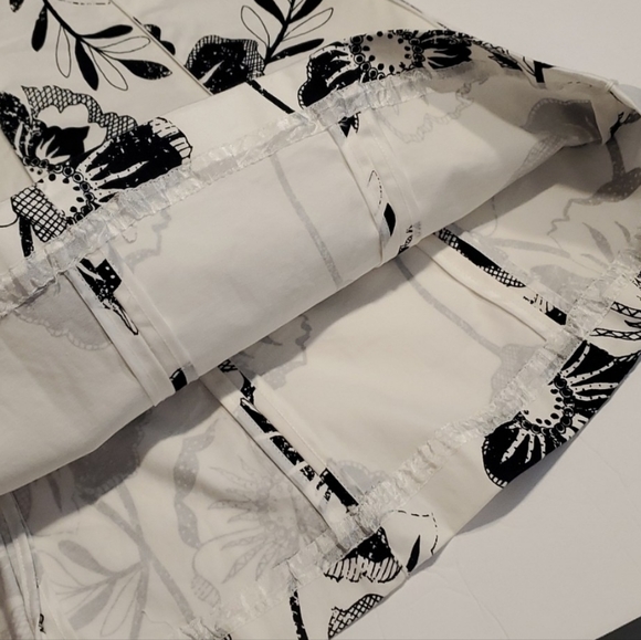 Yansi Fugel Skirt size 10 Black and white Very good condition - Picture 12 of 12